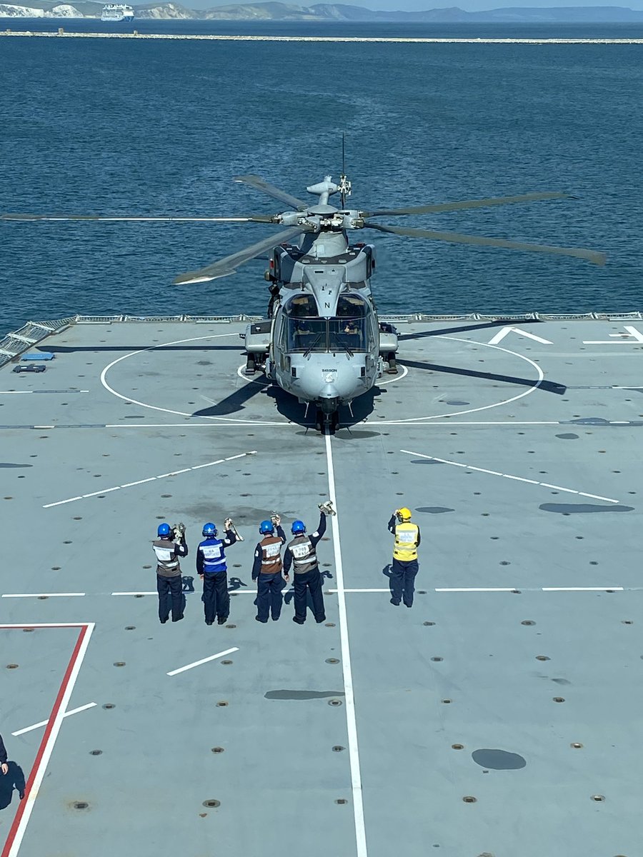 RFAFortVictoria's tweet photo. Furious 3 #november launching from Two Spot under the control of LA Girvan, whilst we observe from the crews nest (FLYCO). Safe Journey and see you all again very soon. #FDO #rotorsrunning #AVSO #FlyNavy @845NAS @1700NAS @RFAHeadquarters @HMSQNLZ @RoyalNavy https://t.co/6k8PHUzEKc