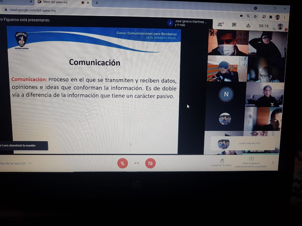 Para voluntarios del Cuerpo de Bomberos de Talcahuano se dicta curso de Comunicaciones. Saber para Servir. <a href="/ANB_Chile/">Academia Nacional</a> <a href="/BomberosdeChile/">Bomberos de Chile</a> <a href="/csalazaralvarez/">Carlos Salazar</a> <a href="/jcfing/">Juan Carlos Field</a> <a href="/ComandanteCBT/">Comandante CBT</a> <a href="/CBTalcahuano/">Bomberos Talcahuano</a>