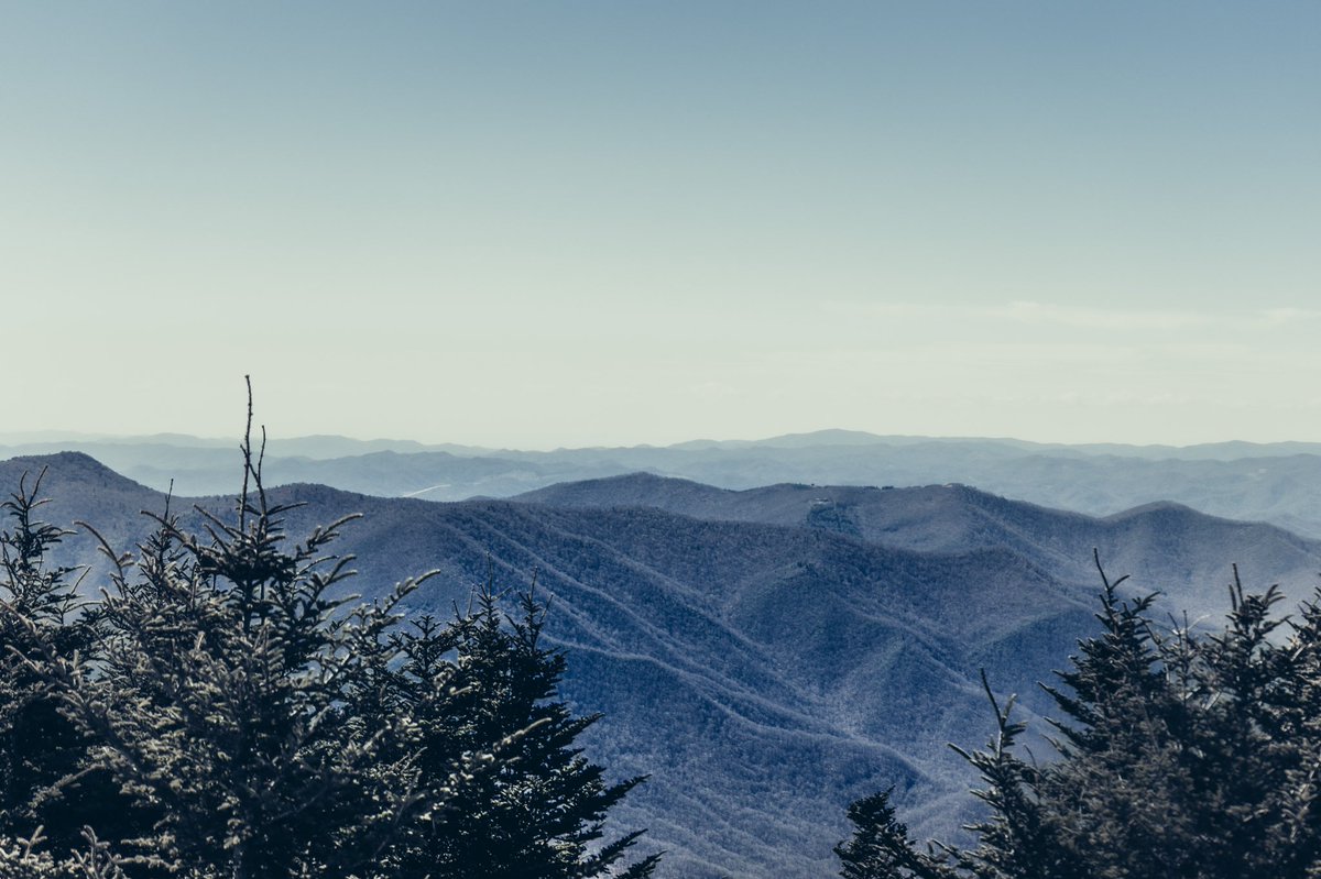 BladeBlanchard's tweet photo. If the sky was made of mountains.. #BlueRidgeParkway https://t.co/ldgUF4gZBd