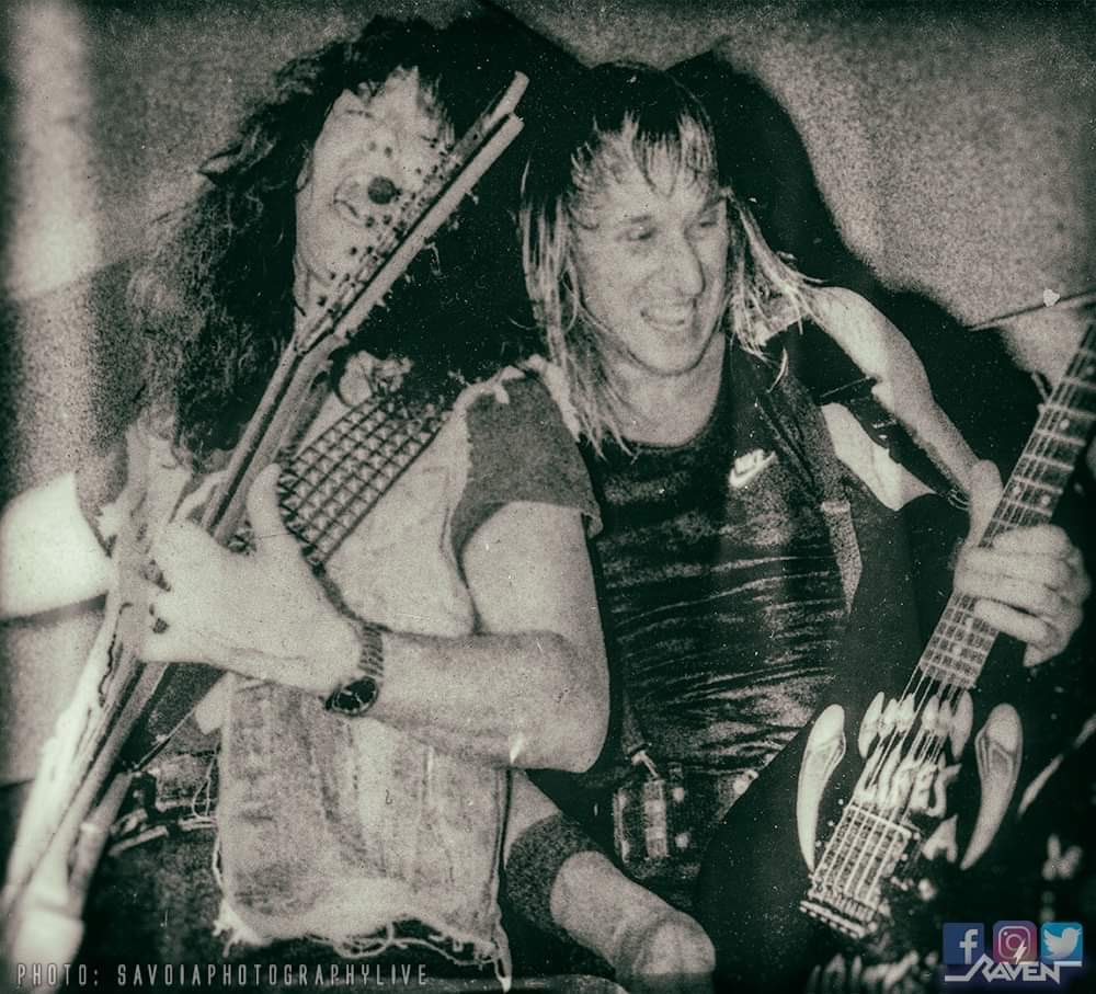 official_raven's tweet photo. 1994 📸 flashback to #FoundationsForum in Burbank, CA.
#Raven #JohnGallagher #MarkGallagher
📸 @ironmikesavoia https://t.co/Fok5PxYrmg