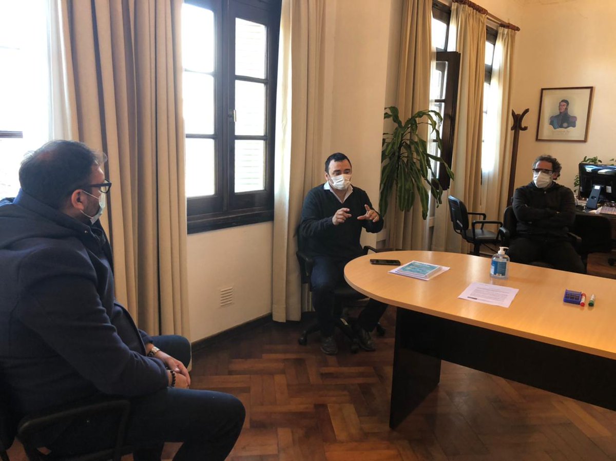 Coordinamos el esquema de capacitaciones que venimos desarrollando para lxs trabajadorxs de #ANSES de toda la provincia de #Córdoba. En momentos como éste es clave unir fuerzas y voluntades para cuidarnos entre todxs.

#AnsesConVos
