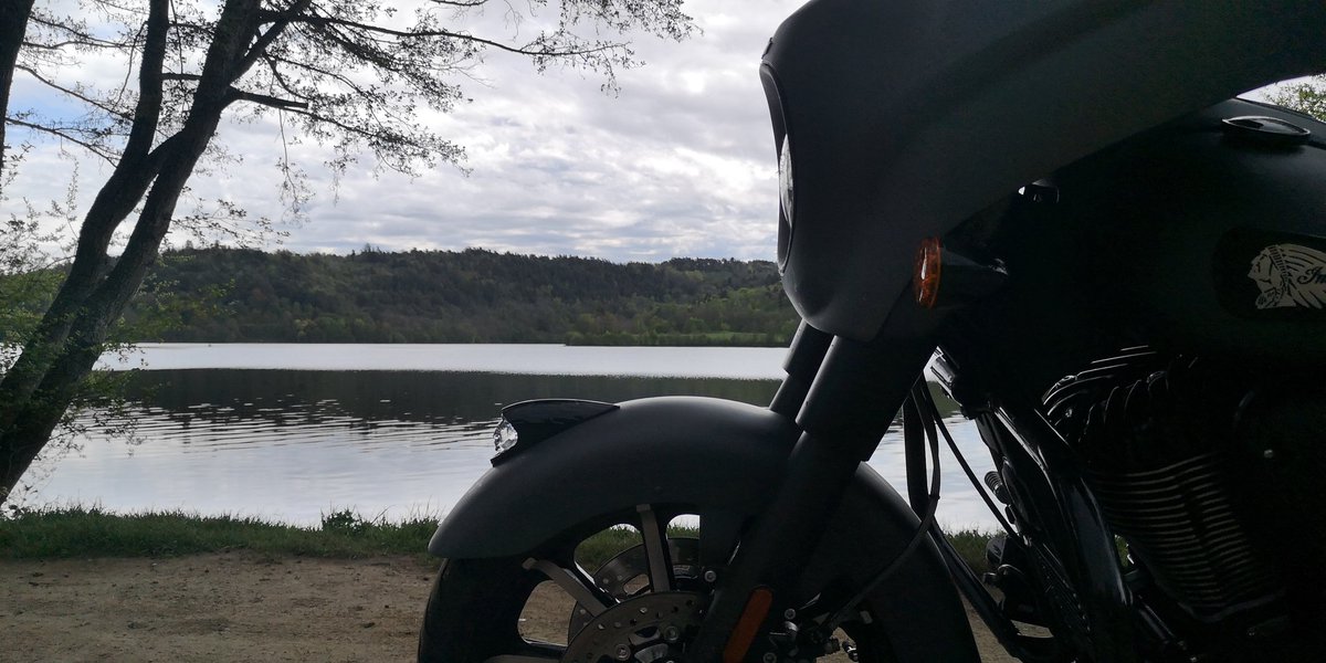 MotoAddict's tweet photo. Road Trip en @Auvergne, du bonheur 😍 https://t.co/6D0VfKvMCL