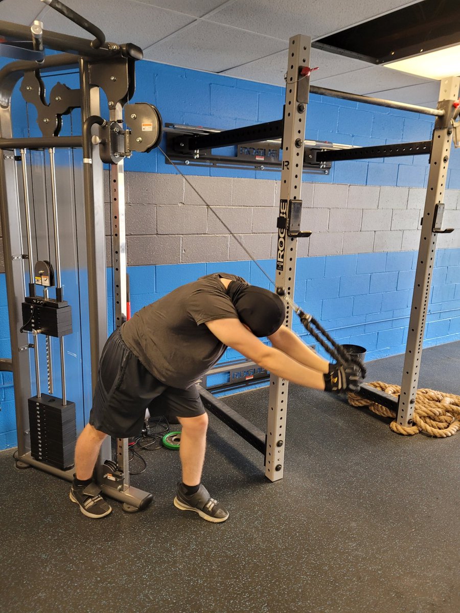 gabe_custer's tweet image. #1of1 #GetOnThatGrind #FootballWork