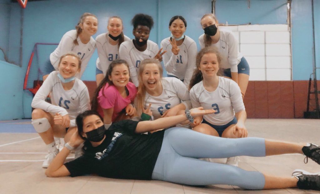Just getting around to posting about this club season...

It’s been a blast these past couple months traveling and growing together as a team. Where personalities start shining through and we become family. Coach T is my favorite thing to be💙🏐@MIDTNVBC