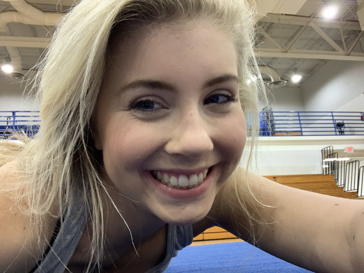 Aunt_BButler's tweet photo. And now we have a new group of Seniors on the same chase.....💍(missing Sophie and EM) #tccheer #StateChamps2020 #StateChamps2018 #NationalRanking7and10 #LotsOfHardware @UCAupdates @TCCheer_bd @misshsaa https://t.co/iEGI6IrdWT