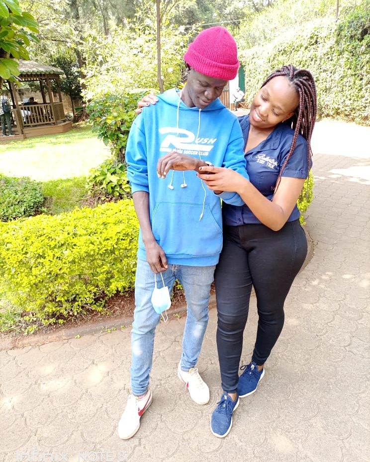 squiro8's tweet photo. Madem wameanza kufall in love with watch ju waliskia time is money π«π«π« #Squiro #LaligaLeo https://t.co/PVwoZDXwnZ