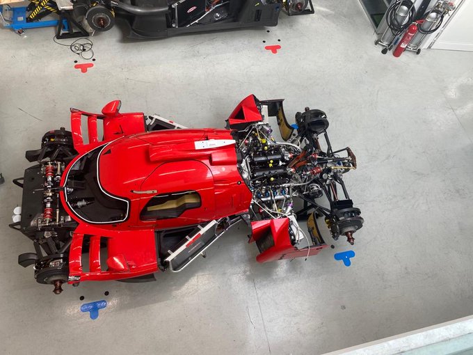 pedalafondonet's tweet photo. Here's comes the #RedAgain !!! @Glickenhaus #TheEurythmics But #TheGlickenians The Red Beasts SCG 007 #LMDh #LMH #WEC #IMSA https://t.co/ttGTyqqr6S