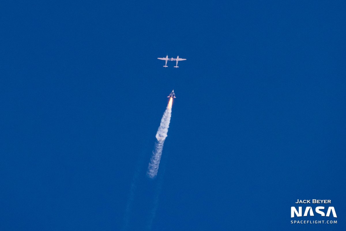 thejackbeyer's tweet photo. Virgin Galactic's VSS Unity launching the first human spaceflight from Spaceport America and New Mexico this morning. Beautiful. @NASASpaceflight https://t.co/xUpuiQLEJB