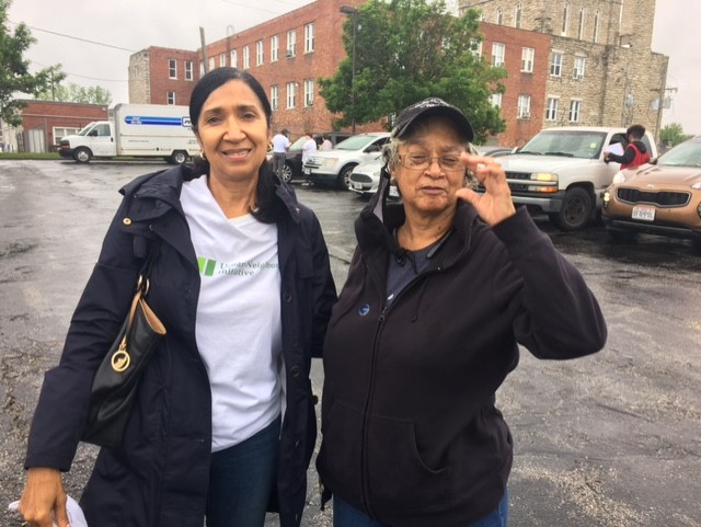 SwopeHealth's tweet image. It’s a Swope Health reunion! Dianne Cleaver, former Director of Behavioral Health Services and Cheryl Coleman former Director of Human Resources came down to support us today! 

We'll be out here until 1pm!! 

#familyessentials #swopehealth #vaccineevent #community