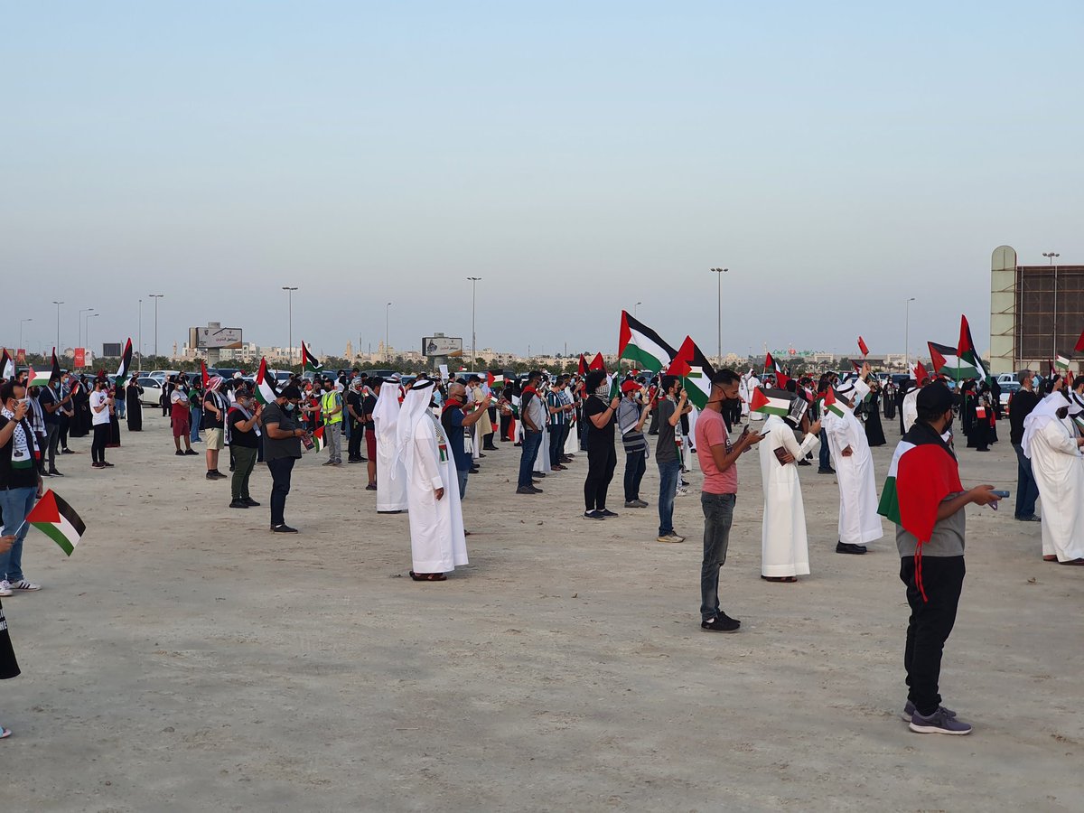 pss_bah's tweet photo. وقفة أهل #البحرين اليوم 
التي نظمتها جمعية_مناصرة_فلسطين 
#القدس_ينتفض #غزة_تنتصر #بحرينيون_ضد_التطبيع https://t.co/bGR4gu1aN1