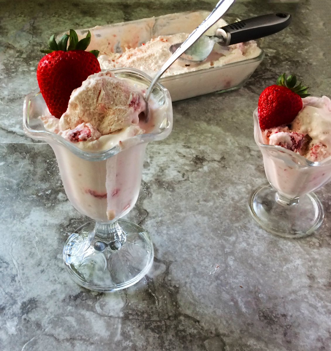 CertainlyKeto's tweet photo. This Keto Strawberry Ice Cream is light, yummy, and really hits the spot anytime. We are going into summer soon and this is a great recipe to use the fruits of summer.
#keto #lowcarb #ketorecipes #ketosummer #ketodesserts #ketoicecream
https://t.co/w5TMj8joMV https://t.co/j1kX5rImU3