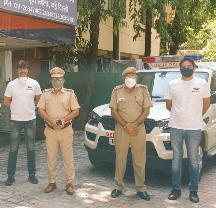 prems_negi's tweet photo. T003. Some time, some small things even matter a lot. With the help of NGO 'Anything will do' distribution of dry ration to needy people in SLC.
#DilKiPoliceDelhiPolice
@CPDelhi
@DCPSEastDelhi https://t.co/PEgMhsAX2m