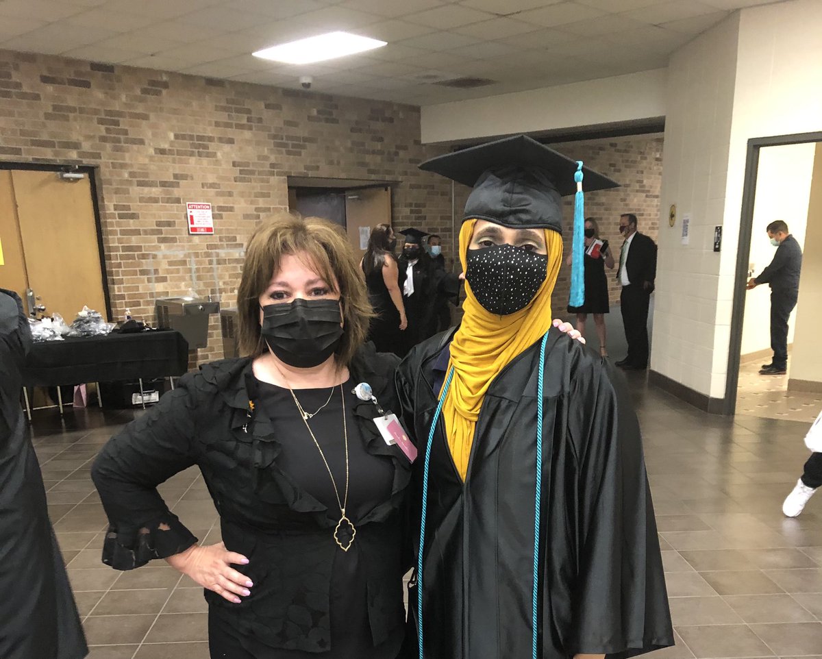 My friend Samira Othman 1st time graduate <a href="/McDougleKISD/">McDougleKISD</a> does it again at Kaiser, this time as a U.S. citizen who speaks English.  So proud of this mom’s courage and commitment! <a href="/FamilyKisd/">KISDFamilyEngagement</a>