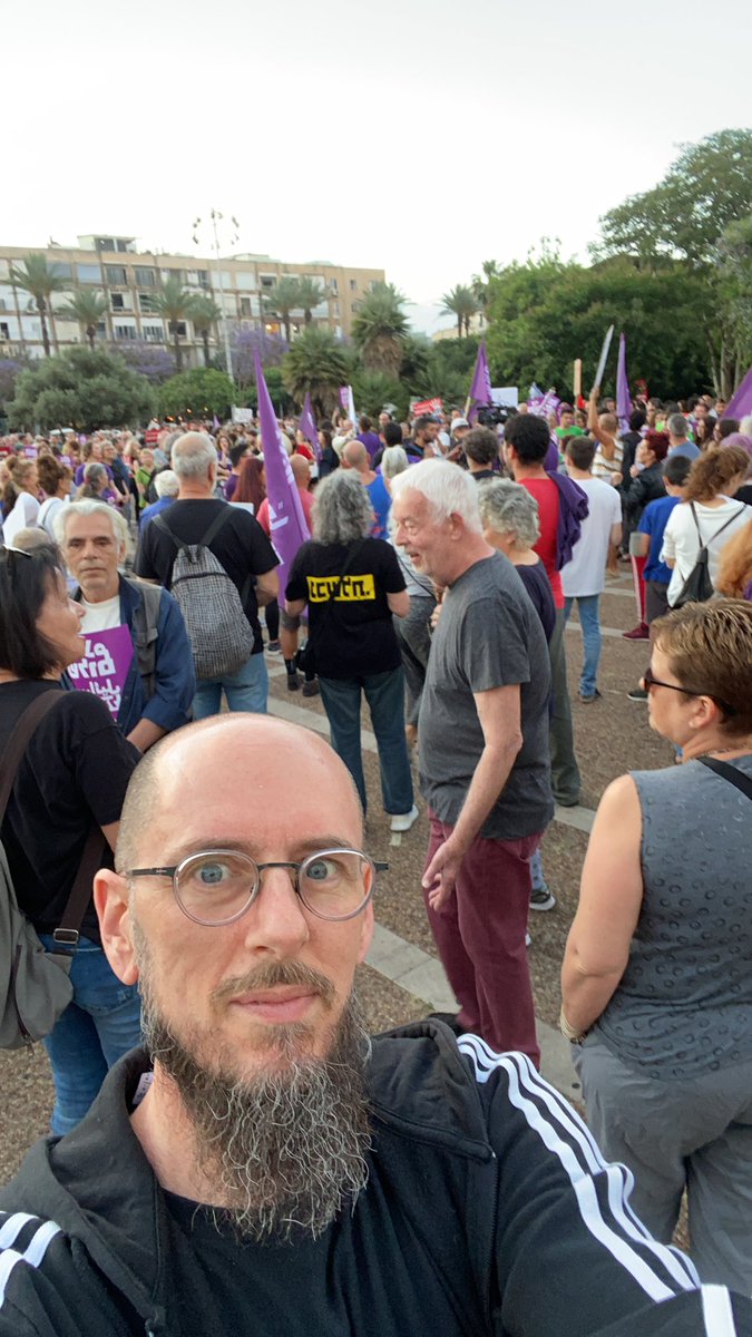 NicholasAJohn's tweet photo. Demonstrating for peace, tolerance, and coexistence @omdimbeyachad https://t.co/trvGL5osWh