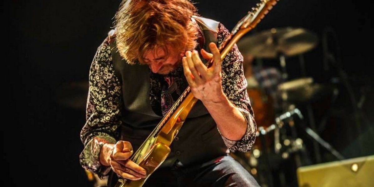 feenstrablues's tweet photo. Sun 23 May 20.00hrs: The extraordinary @Lyle_Workman
@feenstrablues 
https://t.co/WGuwAB3i0O  @burningshednews @GetReadyto_ROCK 
4th solo album #uncommonmeasures 
solo artist, guitarist, composer, songwriter &amp; session man @gr8musicvenues @WRINKLYCLUB #lyleworkman #feenstrablues https://t.co/CabOSJWGdY