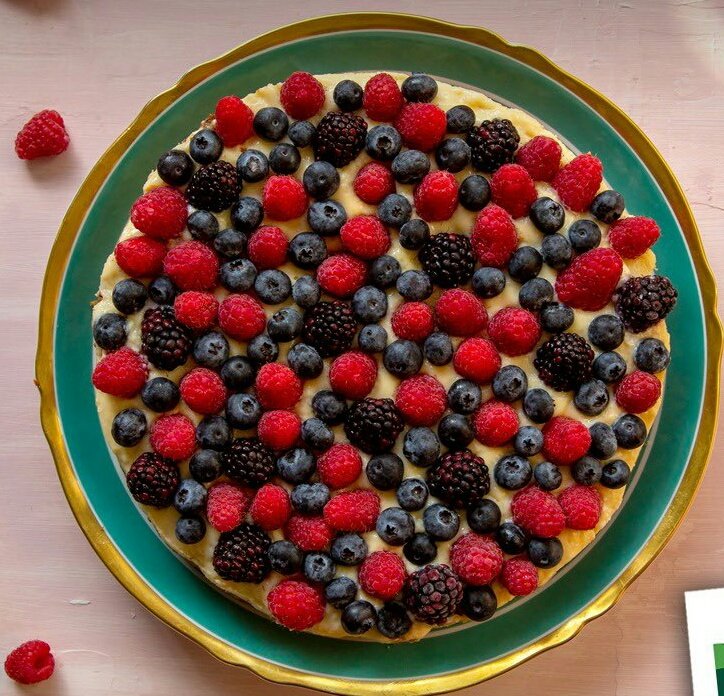 fridacalorito's tweet photo. #Seducción #felizfinde 😋😍🎂🍰👌👍🍒🍇🍓 https://t.co/x1gkR3sJfG