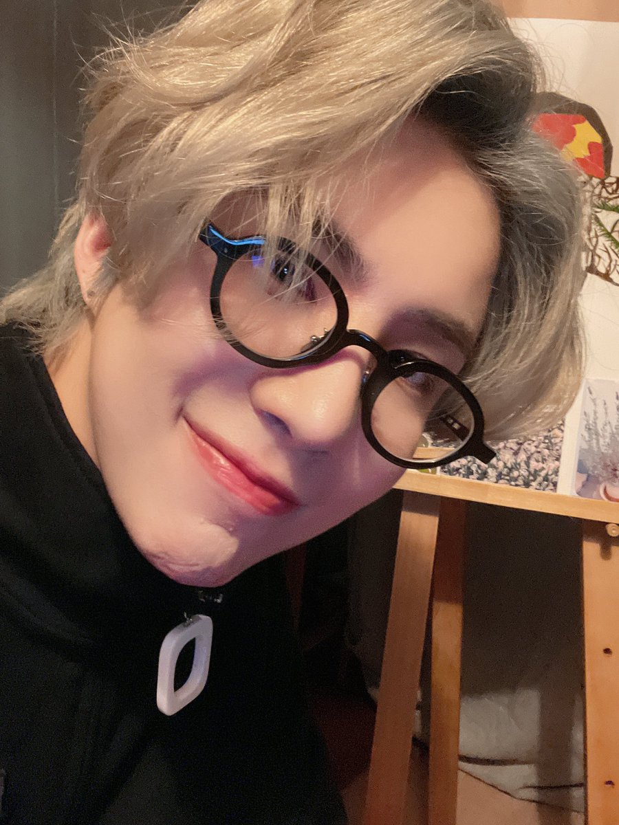 AceChoiceTurkey's tweet photo. @official_ACE7 [Tr/210522]

"[#ACE_WOW] 🤖

Hava bugün güzel 🥰
Lezzetli bir akşam yemeği yiyin ve bastırın ❤️

#☺️ㅔ이스 #초이스 #CH🔥İCE #ACE"

Cr:acetranslation https://t.co/bkl0fB3oTg