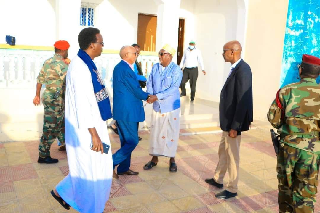 VPsomaliland's tweet photo. Waxaan safar shaqo ku gaadhay Gobalka Awdal, safarkan oo aan ku mari doono degmooyinka Gobolka Awdal iyo Selel ayaa ujeedadiisu tahay diyaar garowga iyo derder galinta doorashooyinka isku sidkan ee golayaasha Wakiilada iyo deegaanka. https://t.co/4V5Tgs6p2c