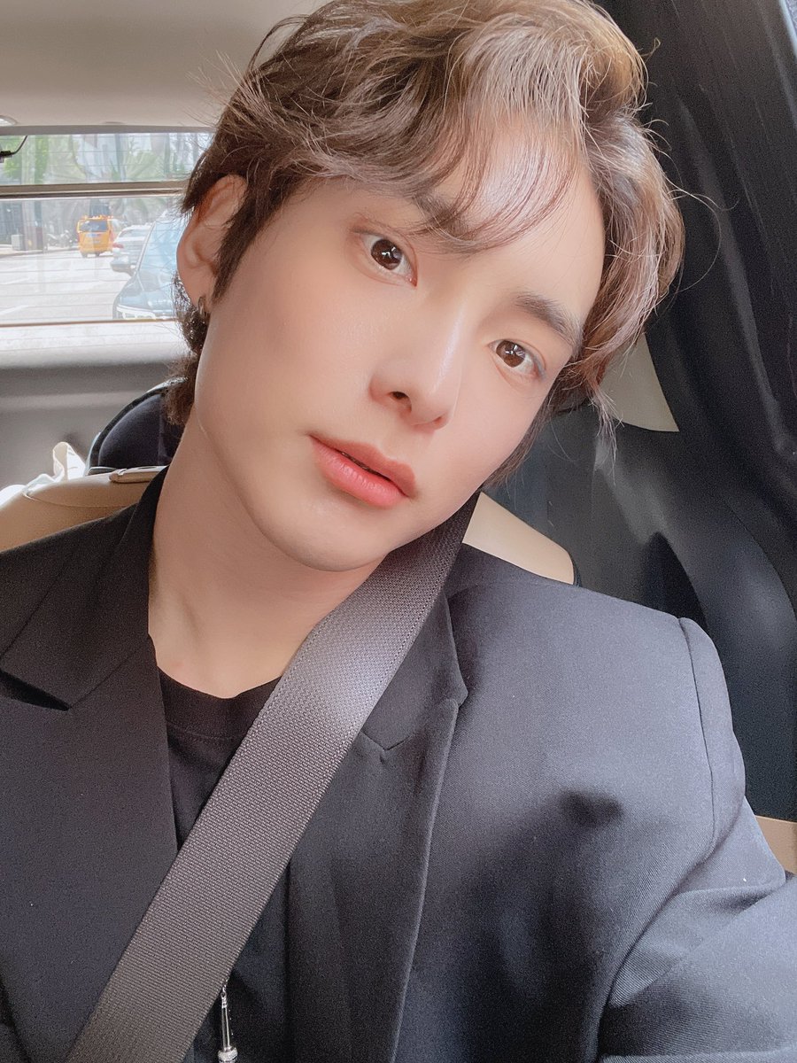 AceChoiceTurkey's tweet photo. @official_ACE7 [Tr/210522]

"[#ACE_JUN]
Choiler sayesinde bugün mutlu bir gün geçirdim, teşekkür ederim 🙏🏻💕.💕
#ACE #에이스 #CHOICE #초이스"

Cr:acetranslation https://t.co/QJgZ2UJw0M