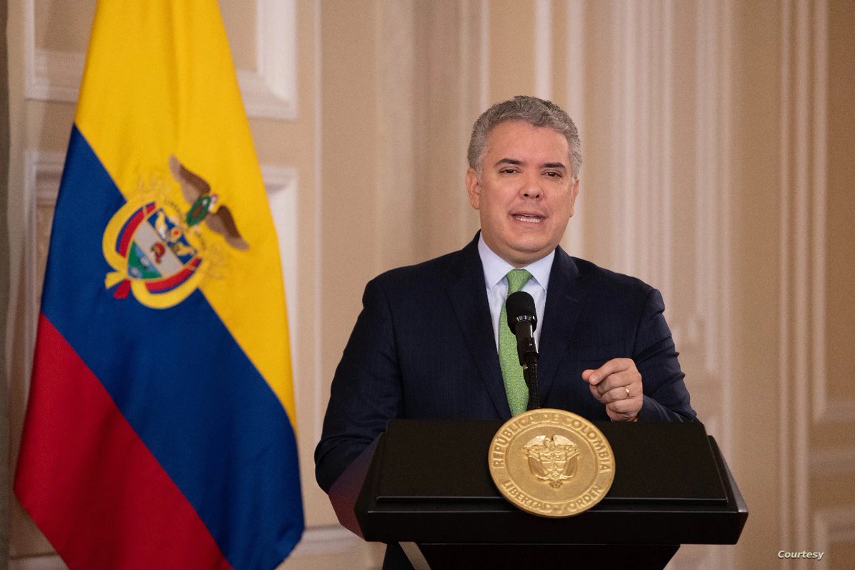 رئيس كولومبيا يناشد "كونميبول" العودة عن قرار الحظر
