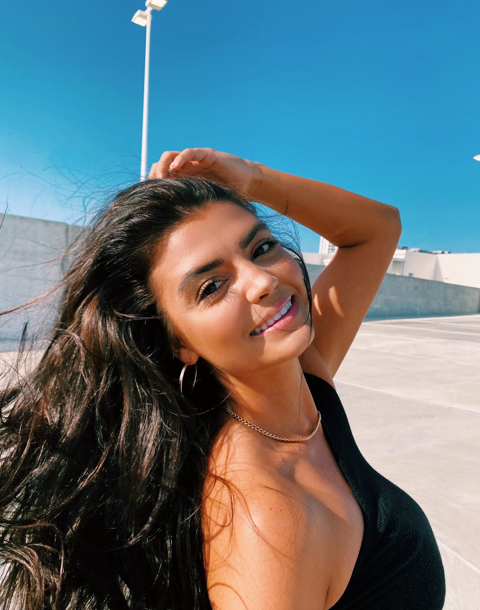 morganLsaucier's tweet photo. it was windy https://t.co/61cRDzIK9C