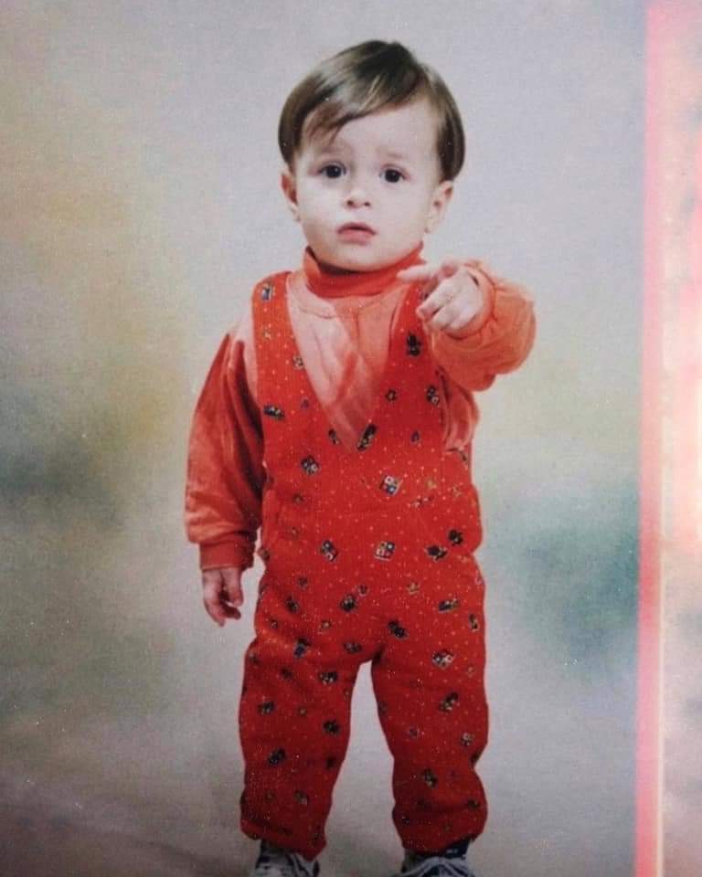bg_eurovision's tweet photo. Our #Eurovision 2021 song "Growing Up is Getting Old" has a special place in the hearts of #TeamBulgaria - reminding us of the people we love or lost. We are updating our profile pictures on all social media to show our love to them and support for @victoriageorge_ ❤️ Join us! https://t.co/38YmXLLaID