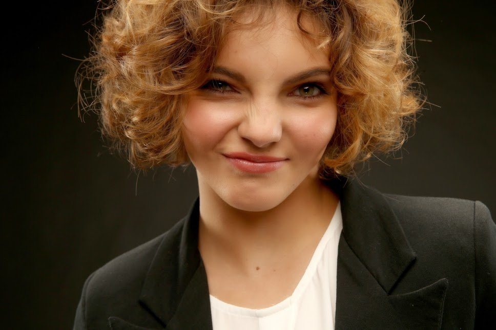  Happy Birthday Camren Bicondova      