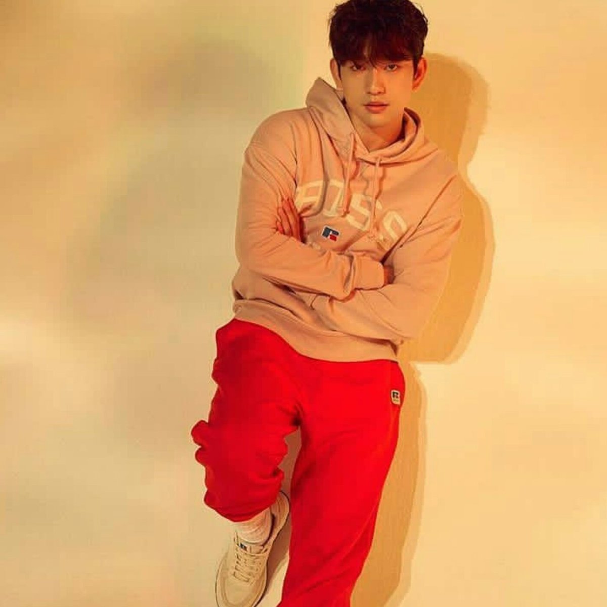 pjythinker's tweet image. park jinyoung have done it again, constantly raising the bar for us all