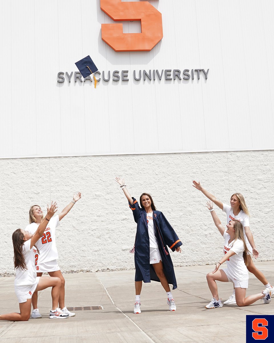 CuseWLAX's tweet photo. When you have graduation at 4 PM but a game at 2 PM 🎓 https://t.co/bE9vKK84Bo