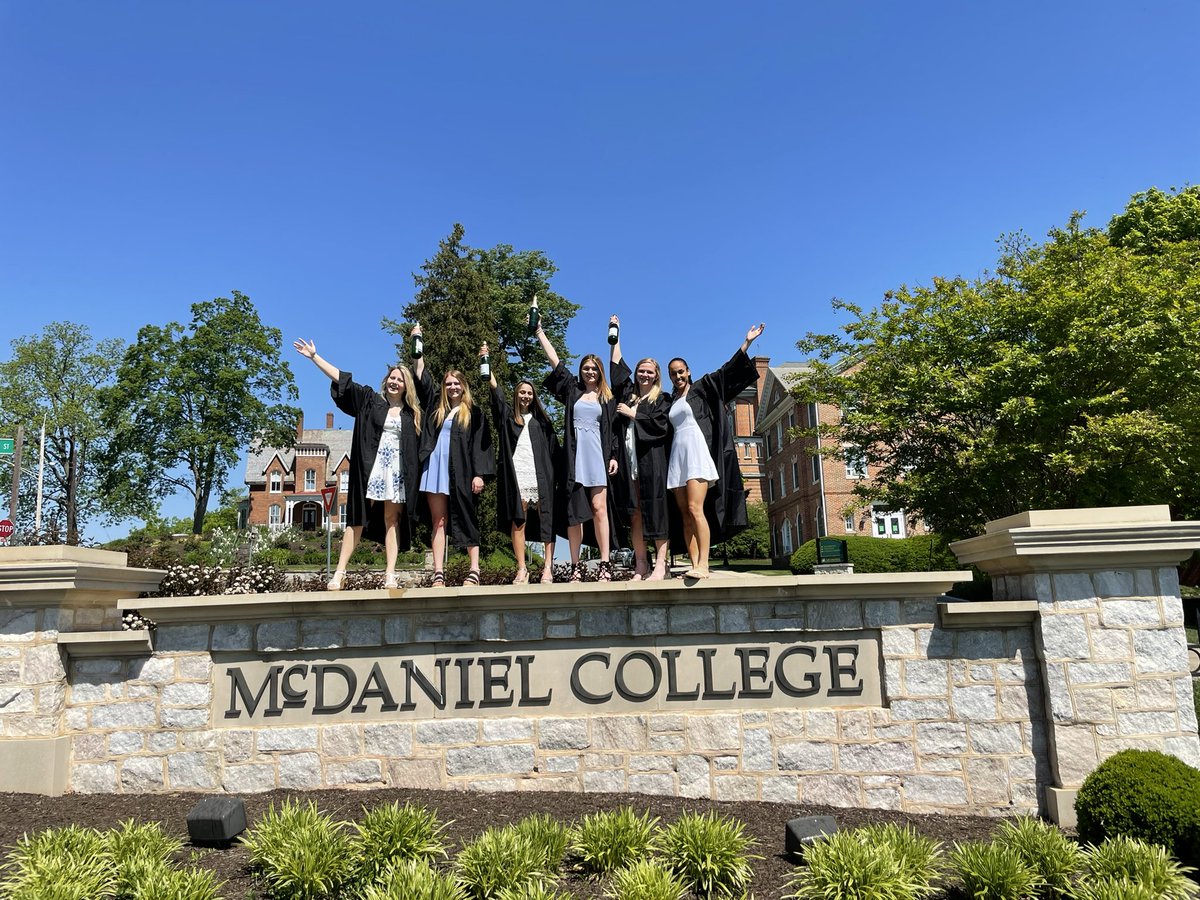 McDaniel_WSOC's tweet photo. Graduation Day for these amazing women. #gtsproud #gtsforever https://t.co/wdR9SQG5Wi
