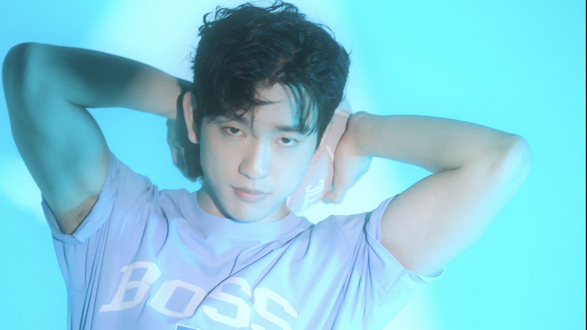 pjythinker's tweet image. HE'S SO ATTRACTIVE 😳