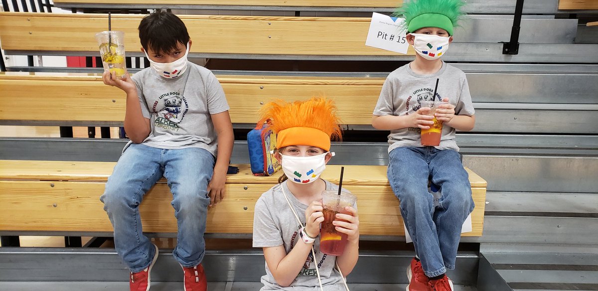 Reaping the rewards for hard work all season and waiting on awards ceremony 🤖💖 <a href="/AesBulldogs/">AESBulldogs</a> <a href="/FIRSTinTexas/">FIRST in Texas</a> <a href="/firstlegoleague/">FIRST LEGO League</a>