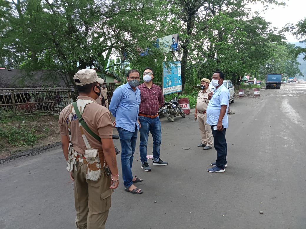DhemajiDC's tweet photo. Visit to likabali Assam Arunachal  border point for inspection of police teams deployed therein and their logistic arrangements https://t.co/V2nw4bBpqB