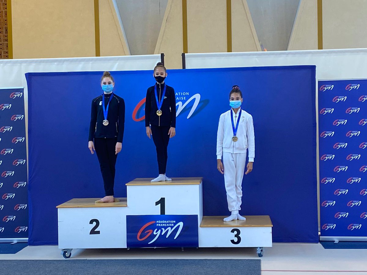 ffgymnastique's tweet photo. #GR Championnats de France Elite 2021 - Podium Junior :
🥇 Margot TRAN (SOCIETE DE GYMNASTIQUE ILLKIRCH GRAFFENSTADEN/ Pôle de Strasbourg) 
🥈 Elsa SOMVILLE (Calais GRS / Pôle de Calais) 
🥉 Chloé INEZE (ASPTT Nice) https://t.co/Dd7HYt7Qnq