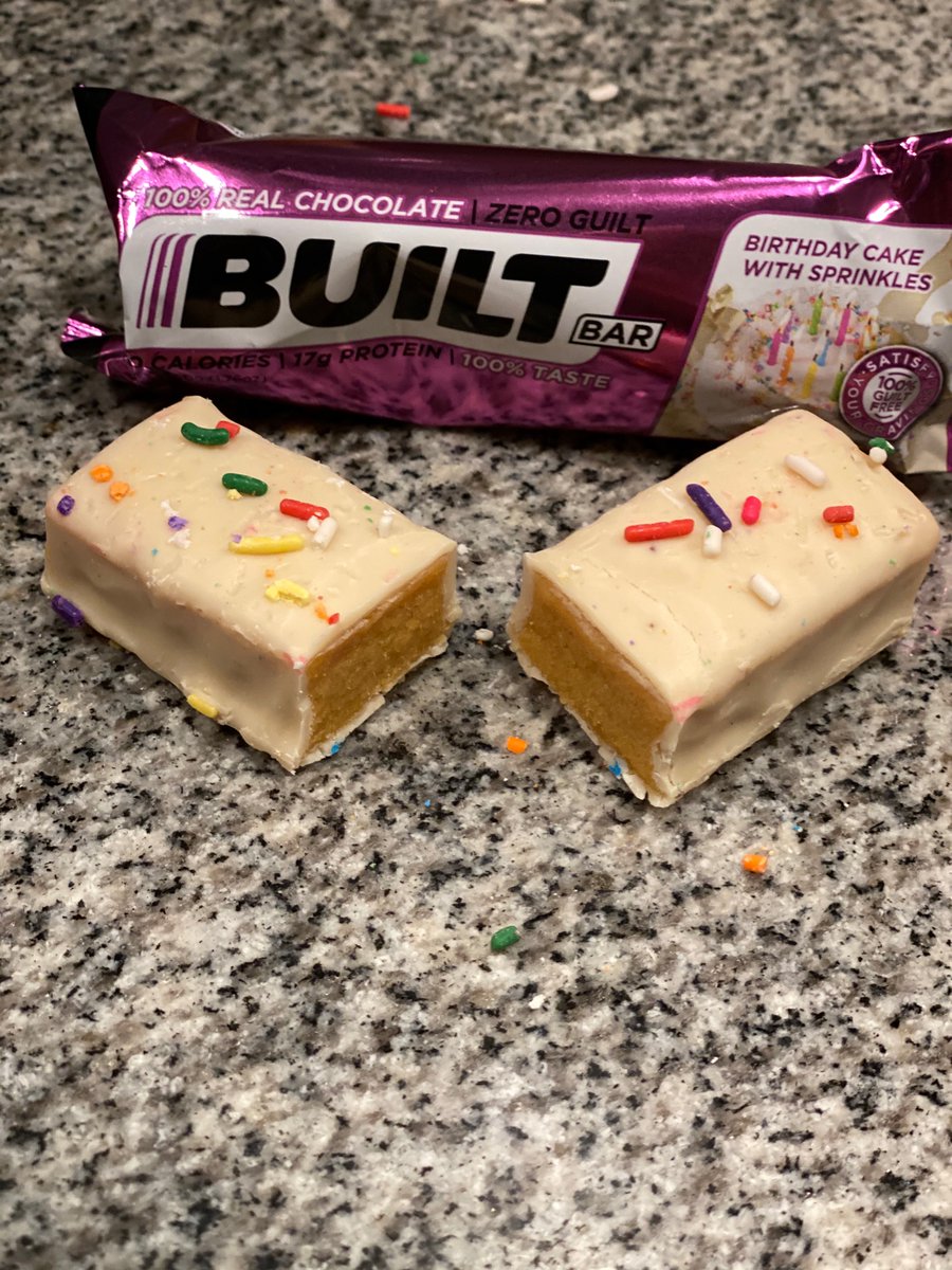 AnnieCh56008306's tweet photo. For this week’s fun activities, built is asking us to recreate a embarrassing birthday 🎂 moment. 
I’d have to say this 28th birthday was the most memorable! My college friends surprised me with my birthday cake! #Builtrecreatingmoments #imbuilt #builbar https://t.co/pHnjcG0TSx
