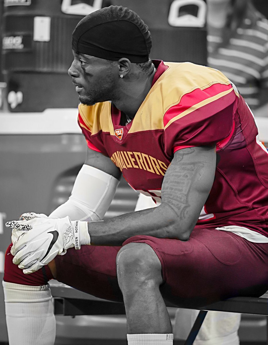 coachtavonn's tweet photo. We all got different stories, I’m just writing mine ⌛️ https://t.co/mofKkfow6E