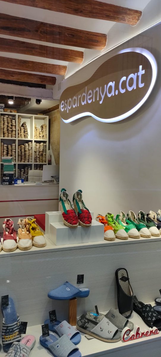 <a href="/pilarcarracelas/">Pilar Carracelas</a> Hola <a href="/pilarcarracelas/">Pilar Carracelas</a> .

Des d'espardenya.cat venem online el model càmping francès en 17 colors i fem enviaments en 24 h. També venem i elaborem altres models d' #espardenyes i ens pot trobar a la botiga #espardenyacat de Vilafranca.

Records!
espardenya.cat/ca/14-camping