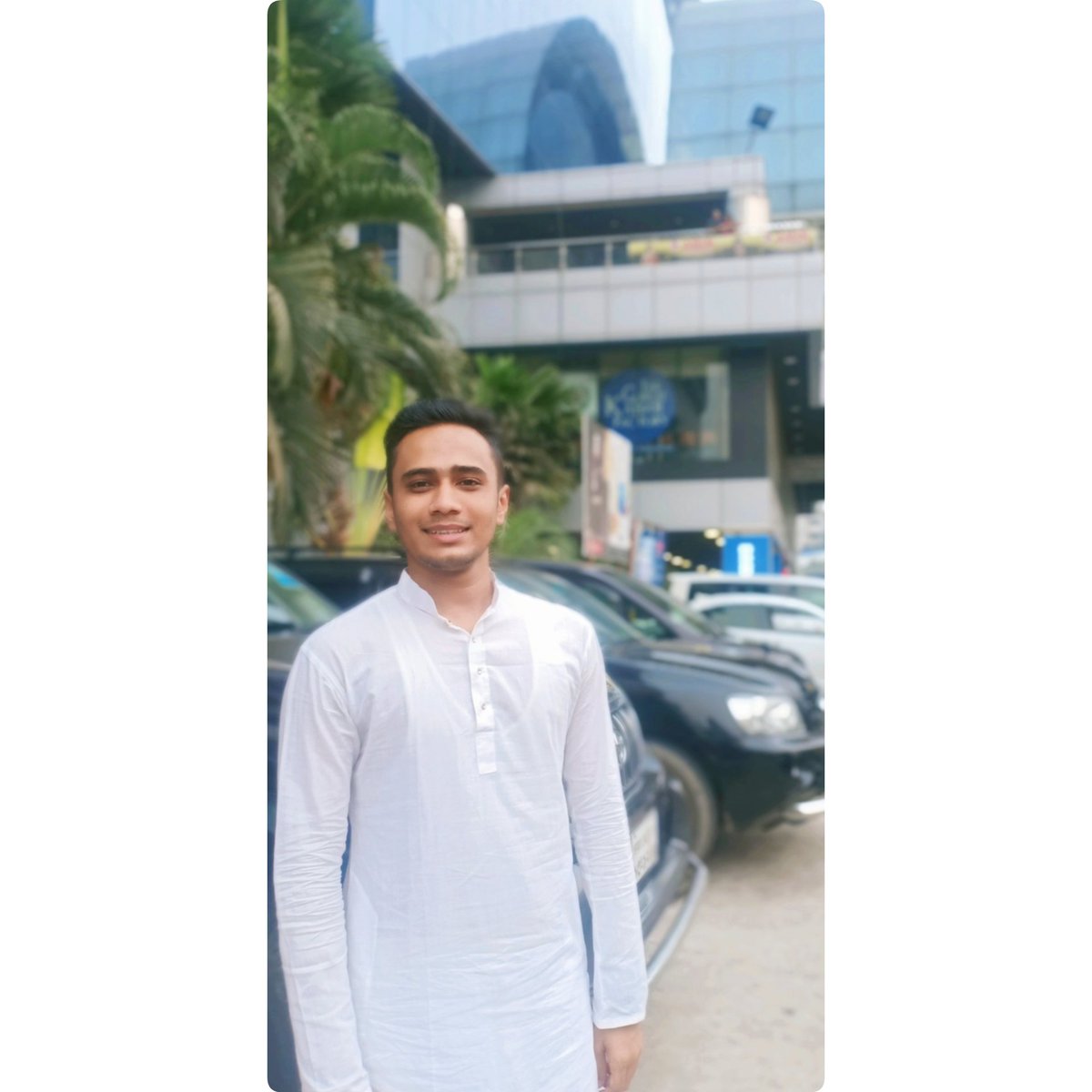 -অতিরিক্ত সরল হতে যেও না 🙂  এই স্বার্থপর সমাজ তোমাকে ঠকিয়ে দিবে😌