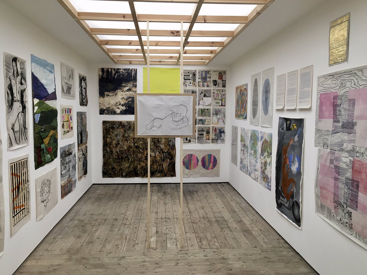 SallyAGorham's tweet photo. Great to meet Chris Shaw at his gallery @three_works. #artgallery #artinscarborough #scarborough #threeworks #newsprintopen https://t.co/M5cVveKnNt