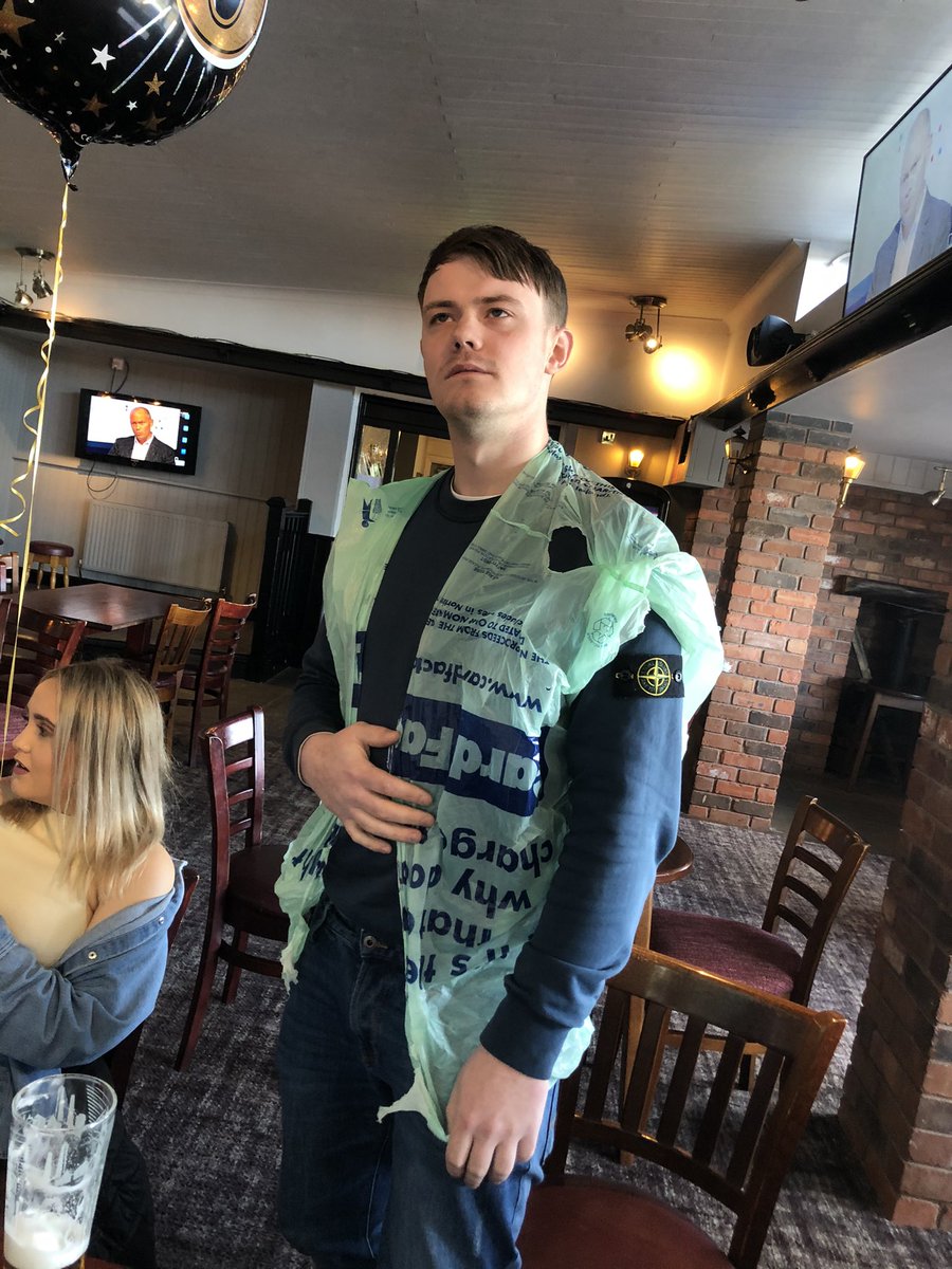 m_shallcross's tweet photo. Yo babes @cardfactoryplc gillet, you get me https://t.co/OGGV8OgP00