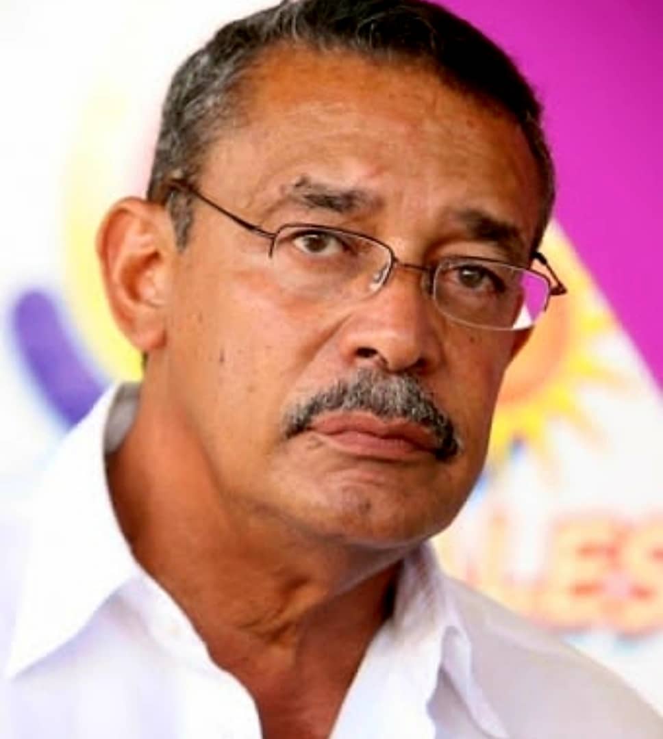 Se me fue un hermano, un amigo, un hombre ejemplar mi General Jorge Luis García Carneiro 
Compadre fueron muchas tus enseñanzas y consejos, seguirán presente en cada una de nuestras acciones tu legado seguirá vivo entre nosotros.

Vuela alto hermano