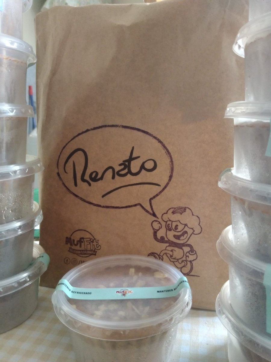 RenTorresNet's tweet photo. Y llegó con su yapita y su bolsita personalizada...un éxito @LalyGoyzueta ...a disfrutar de los deliciosos #muffits..💯💯🙌🤙 https://t.co/5sxEXg1UDQ