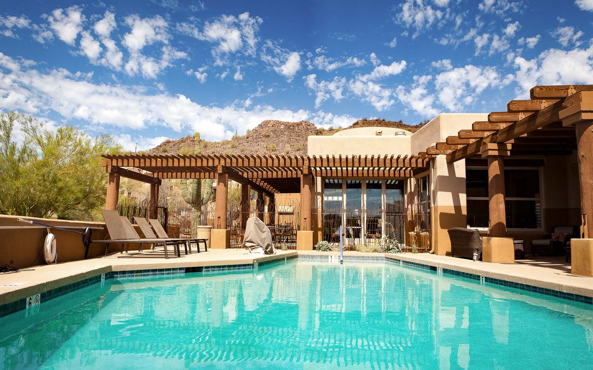 Inn at Eagle Mountain is offering world-class savings during the season of sunshine!
Save 25% on your summer getaway in the awe-inspiring landscapes of Scottsdale. Rates starting at $87 per night.
#Summer #Sale #Travel