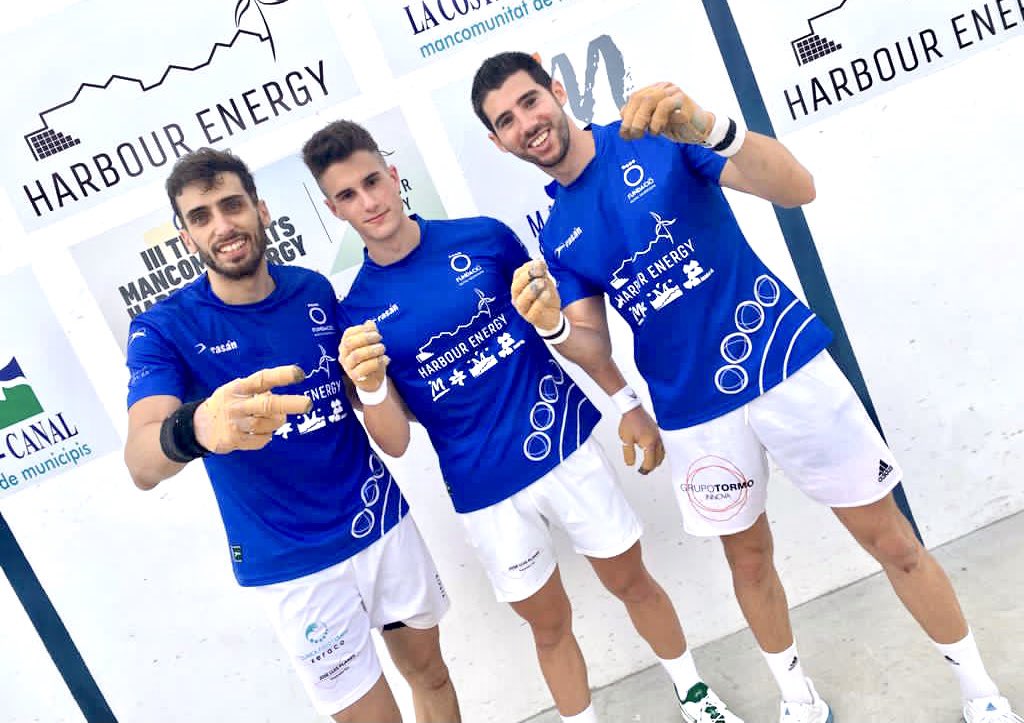 funpival's tweet photo. 📢 Vicent Canari i Ricardet guanyadors del III 🏆Mancomunitats @harbour_energy
ENHORABONA 🎉🎉
📍 @AjuntCastello
25🔴 Marrahí Brisca i Murcianet
@MlaValldAlbaida
30🔵 Vicent Canari i Ricartet
La Safor
#pilotaprofessional
#mancomunitatsharbour2021 https://t.co/VhE3RSxrzT