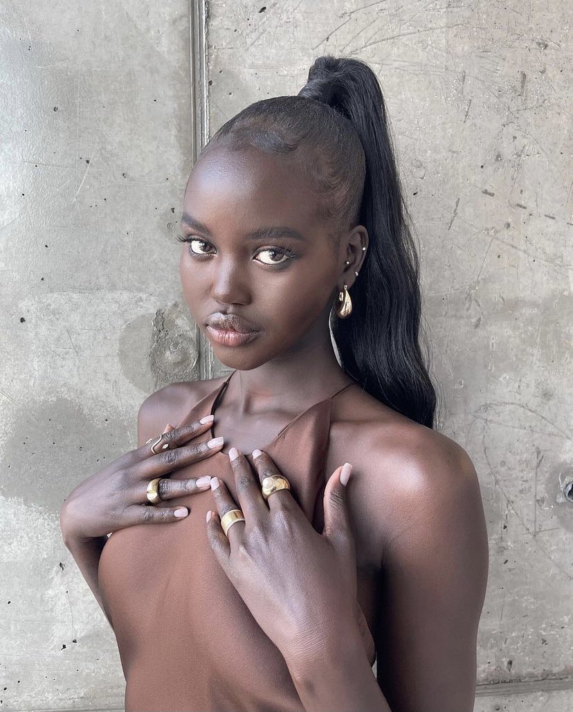 pixts's tweet photo. model off duty ⋅ adut akech https://t.co/jIGiOSRKHD