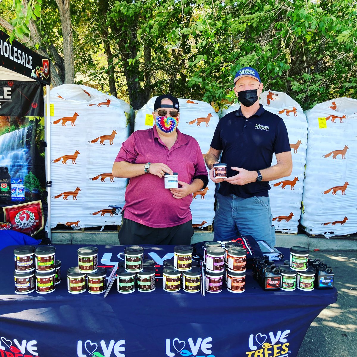 Ninurta_ag's tweet photo. VENDOR DAY 🎉 @bvhydro @sparetime_supply @plantmax_scott @lovetreesofficial stop by today from 11am-4pm in Hesperia at Bear Valley Hydro #hydro #bearvalley #hydroponics #sparetime #bvhydro #commercial #commercialgrower #growers #california #hesperia https://t.co/oT8GIDe1u5