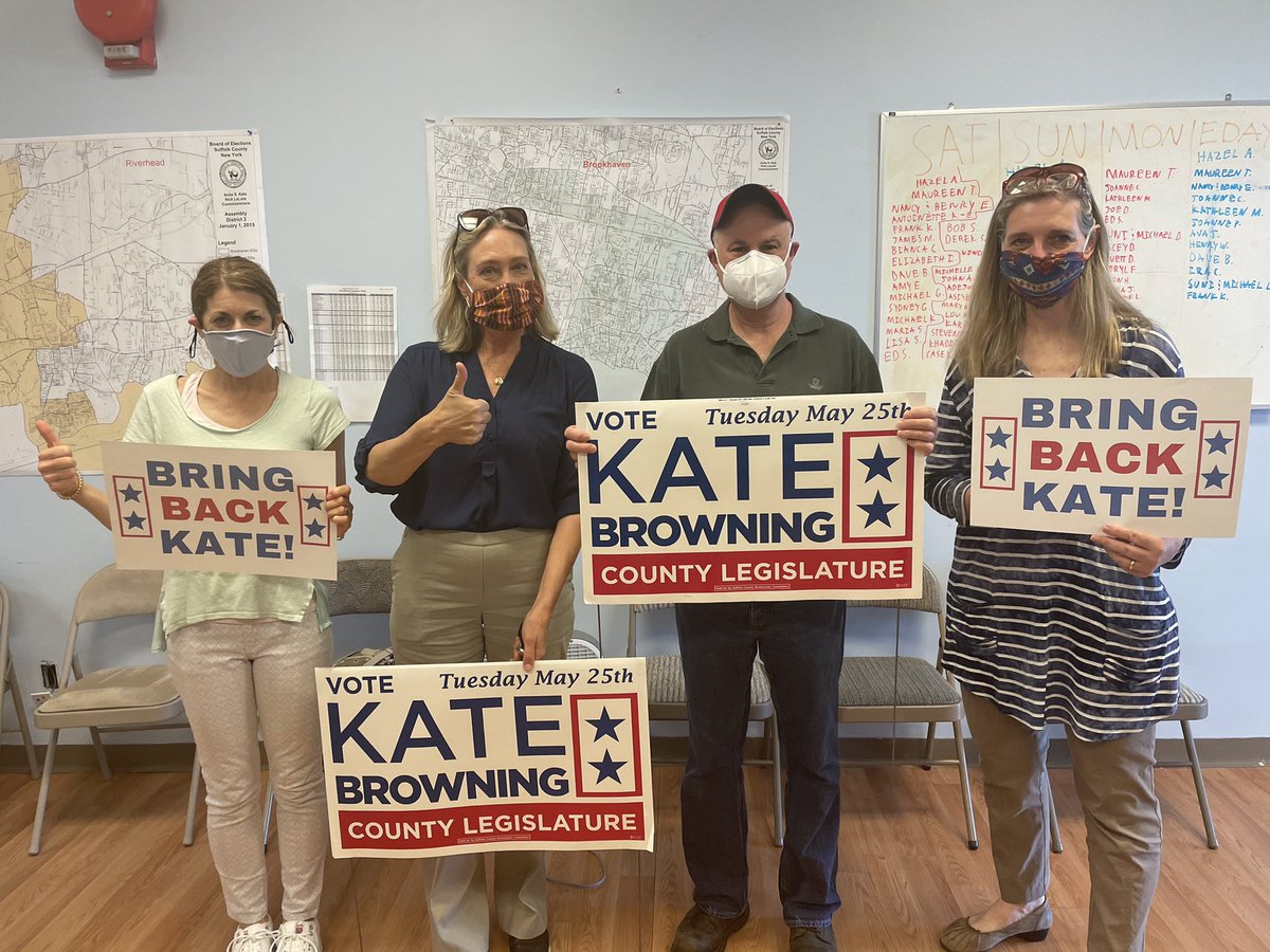 bridgetmfleming's tweet photo. Getting ready to door knock to #BringBackKate with @Brookhaven_Dems @KateBrowningNY @factsNreason @LaborersLocal66 @idonohue_23 @SuffolkDems @1109Cwa https://t.co/SUV36tOo7f