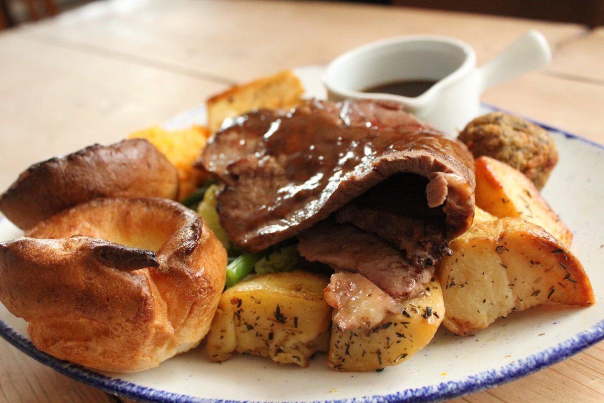 It’s back tomorrow #sundaylunch 
Eat in or takeaway (collection only) #wemakenottinghamrock 
Call and book your table #ruddington #properbeer #goodfood