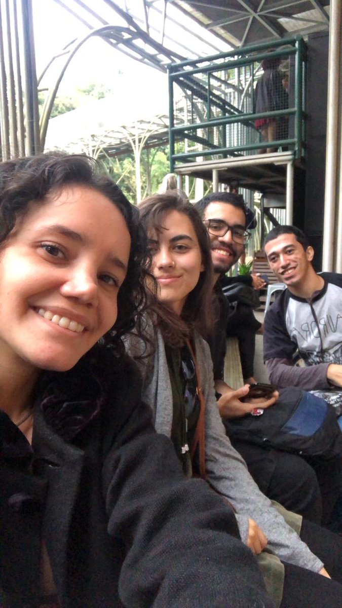 gabrielwho96's tweet photo. Fotos com pessoas lendárias 😭😭💕💕💕 https://t.co/Se8tnPXZdE