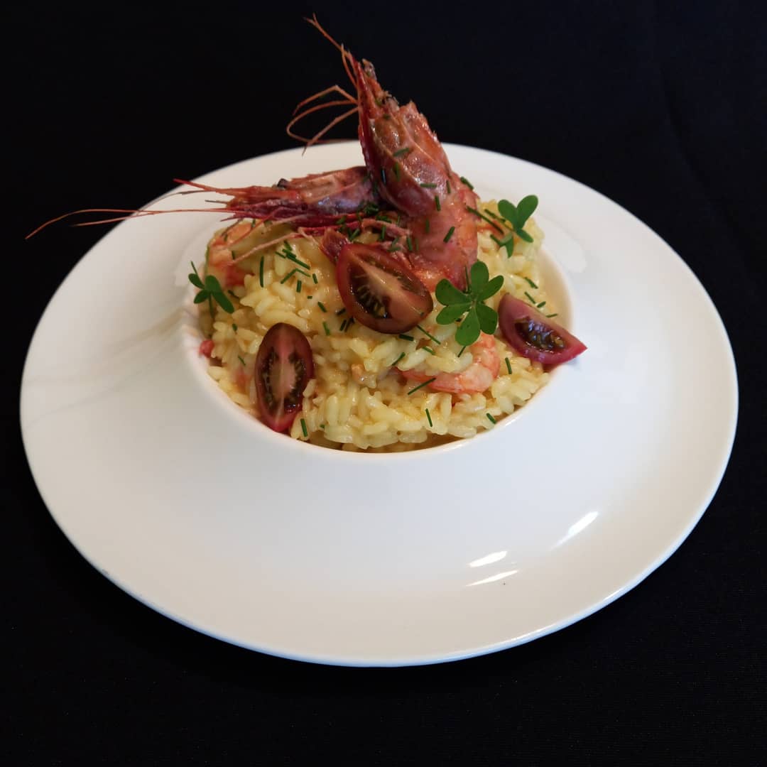 chef_edgardo's tweet photo. Sábado de entretención..😋🤗
#Risotto de #CamarónNilon y #Azafrán con productos de #Ororojoazafrán #ProductosRegionales.❤😋🤗
#ChefEdgardoAguilera #ChefFegach #apoyaemprendedores #apoyapyme #Cocinero #RegióndeCoquimbo #LaSerena #Chile #chefdeproductores #CocinaRegional https://t.co/XTojUnwcuF